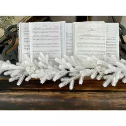 Гирлянда хвойная Traditional литая 2 м белая Гирлянда хвойная Traditional литая 2 м белая