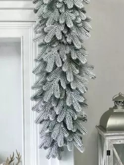 Гирлянда хвойная Traditional пышная литая 2 м заснеженная Гирлянда хвойная Traditional пышная литая 2 м заснеженная